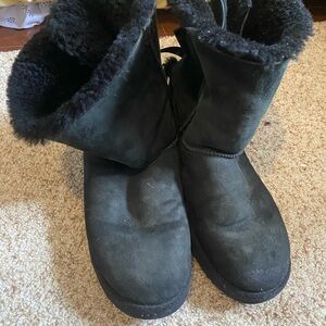 Black Shearling Lined Boots